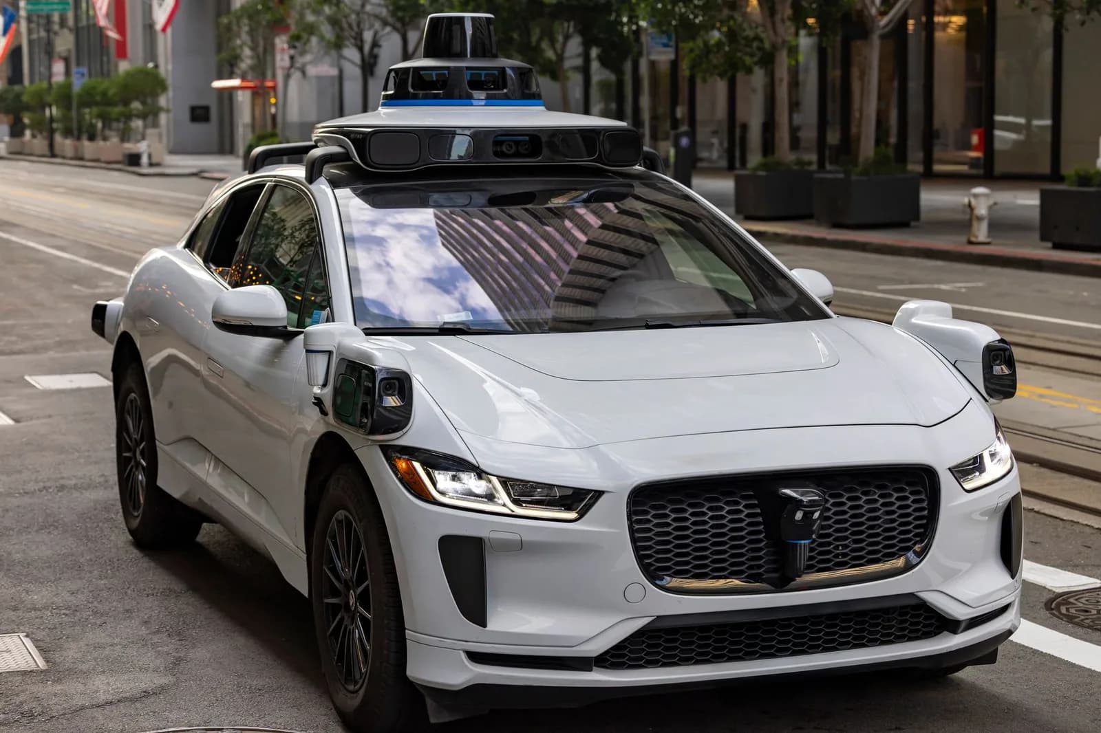 Tesla Tests Steering-Wheel-Free Cybercab on Austin Roads